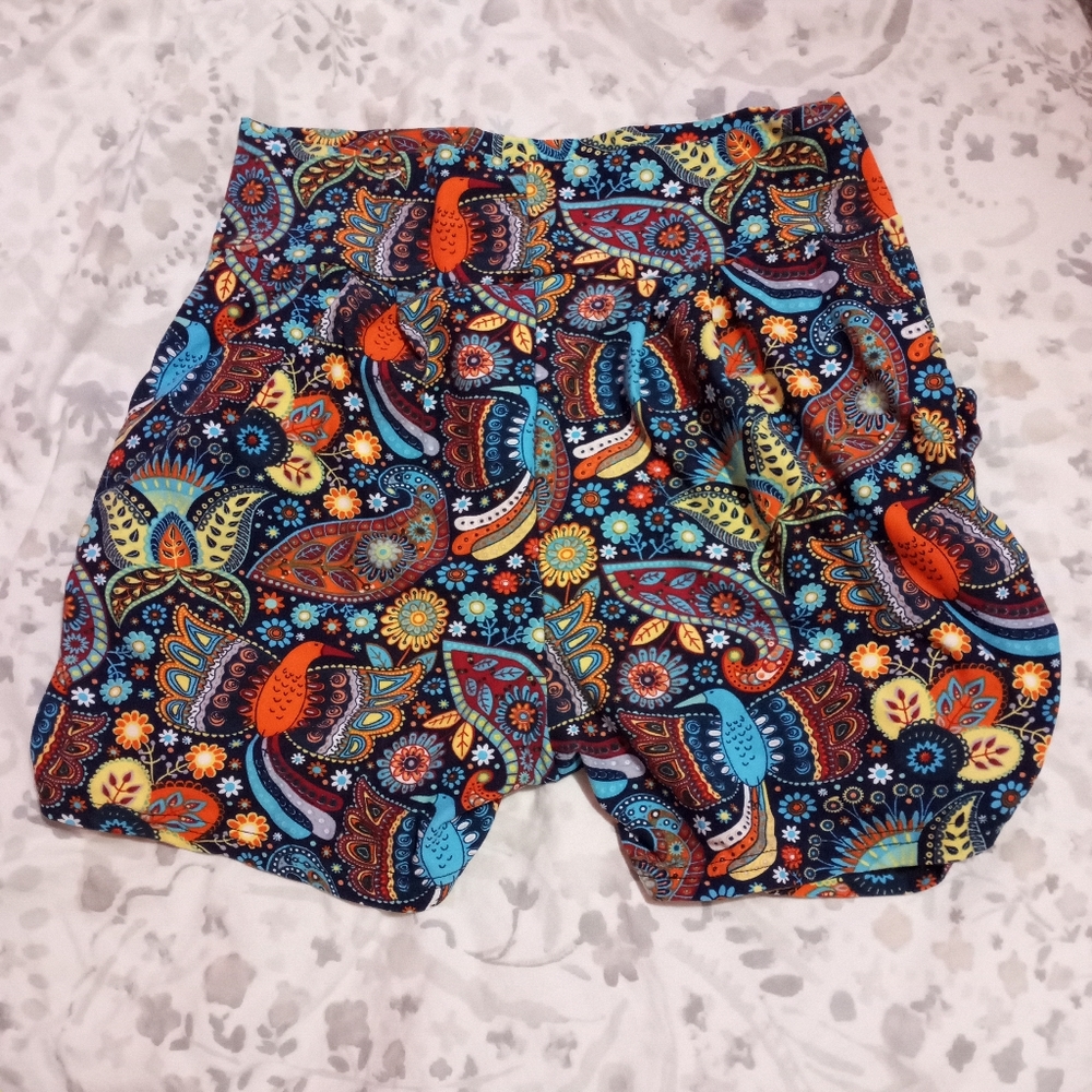 Bird pattern super soft shorts